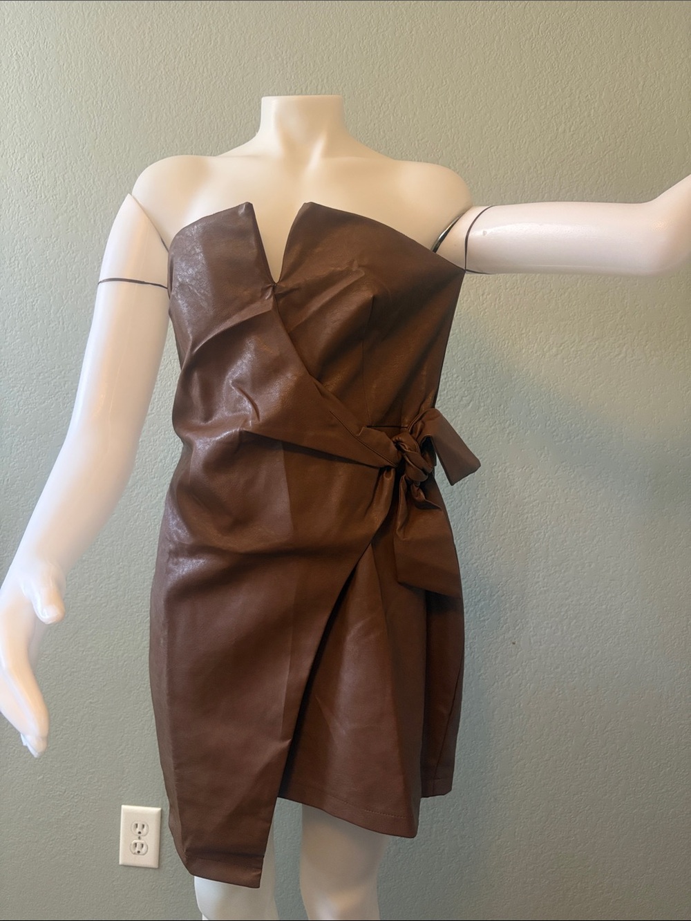 4SI3NNA Strapless Brown Faux-Leather Wrap Dress